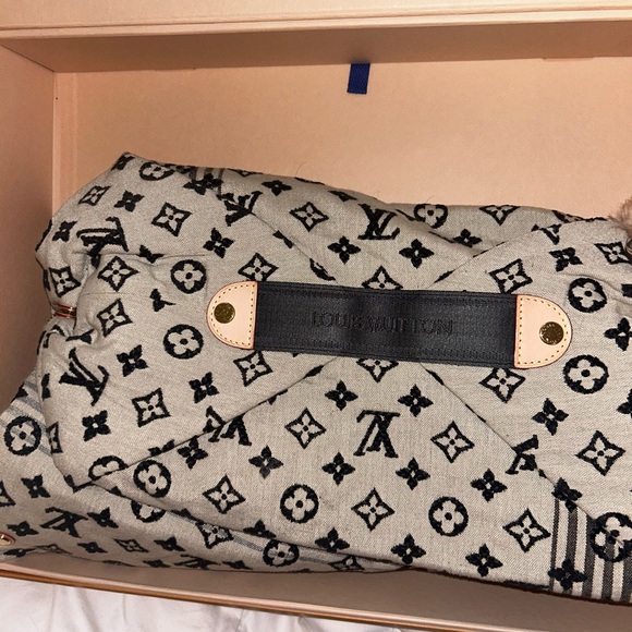 Louis Vuitton CheChe Bohemian Handbag Monogram Jacquard - Picture 2 of 10